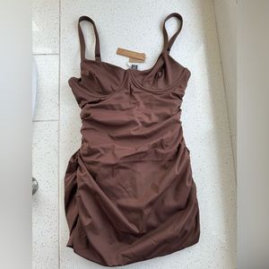 SKIMS SHAPING SWIM RUCHED ONE PIECE